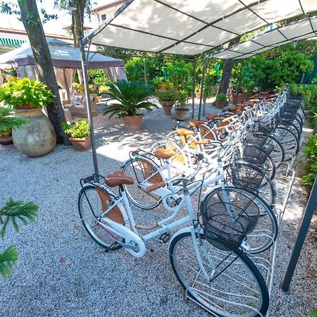 Hotel Tirreno Forte dei Marmi Exterior photo