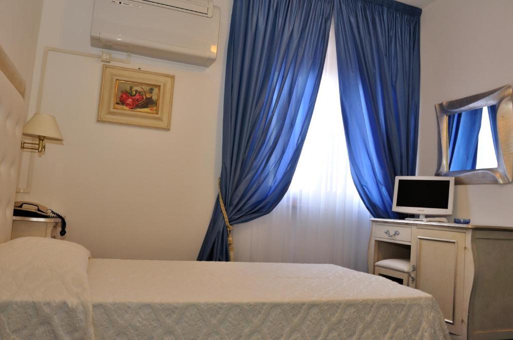 Hotel Tirreno Forte dei Marmi Exterior photo