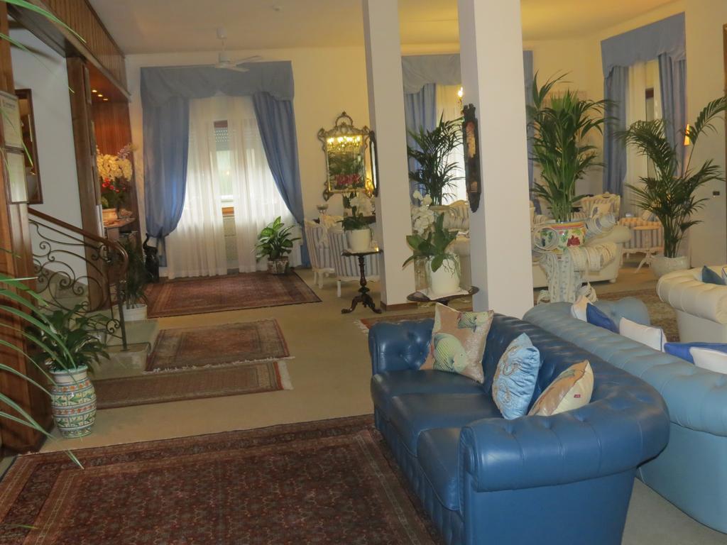 Hotel Tirreno Forte dei Marmi Exterior photo