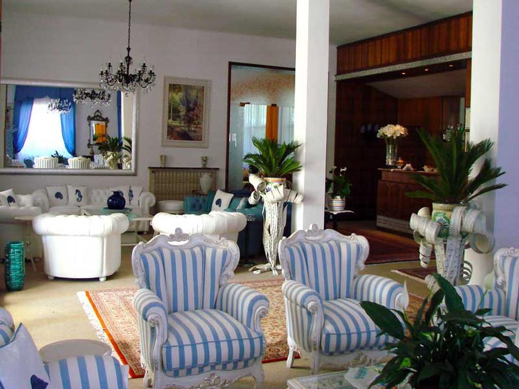 Hotel Tirreno Forte dei Marmi Exterior photo