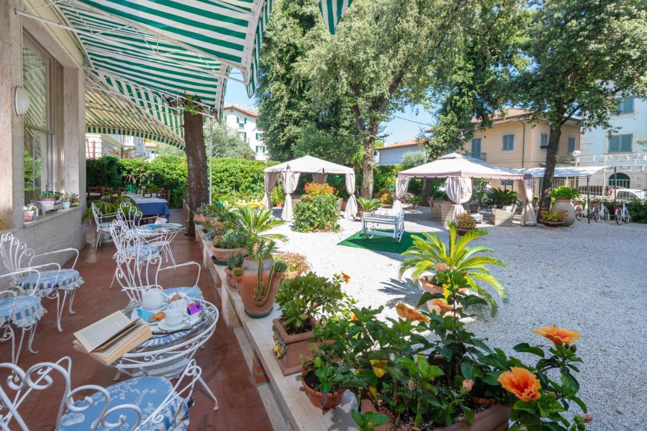 Hotel Tirreno Forte dei Marmi Exterior photo